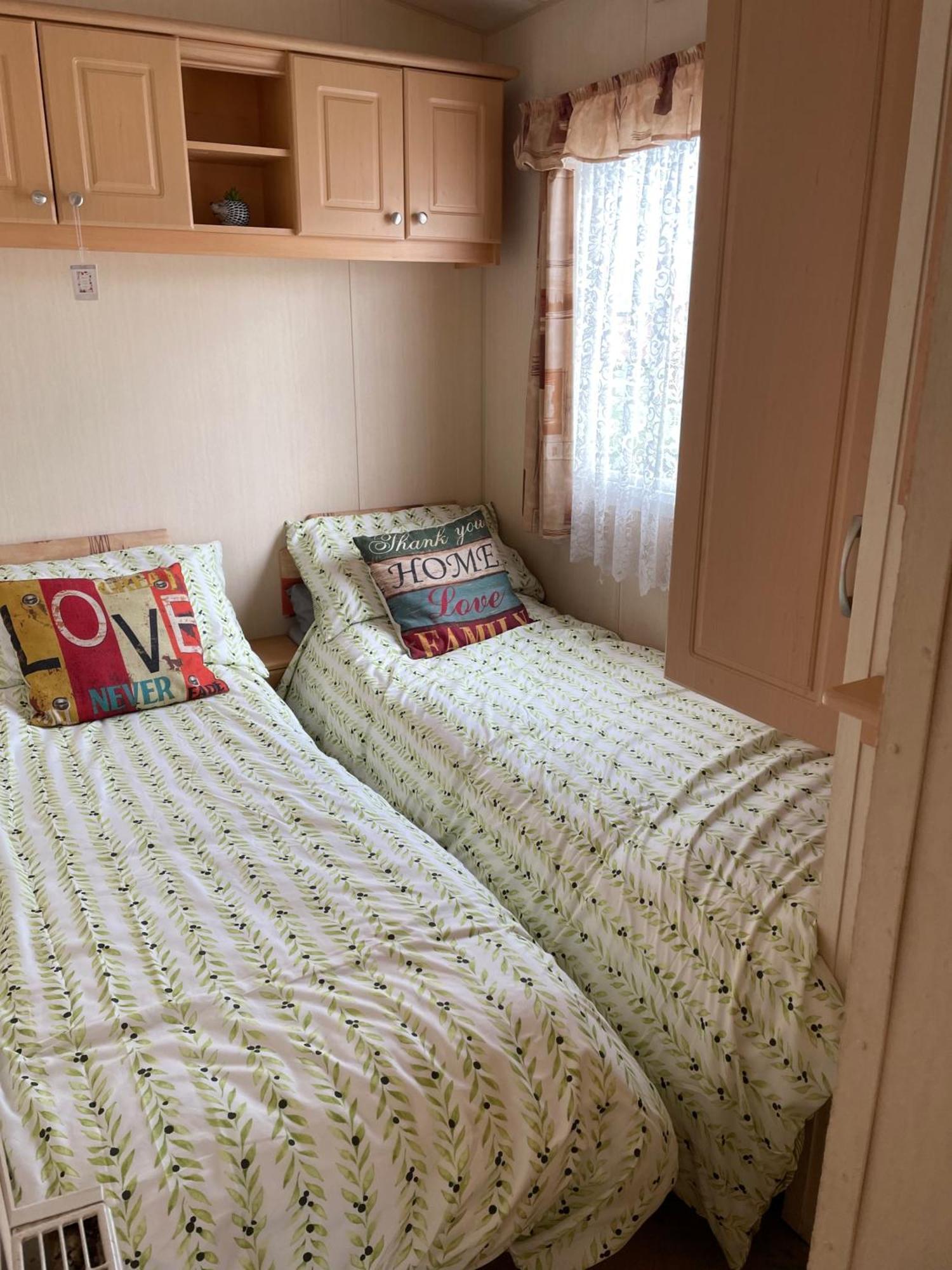 Cozy Camber Caravan 3 Bedroom Retreat With Decking Rye Luaran gambar