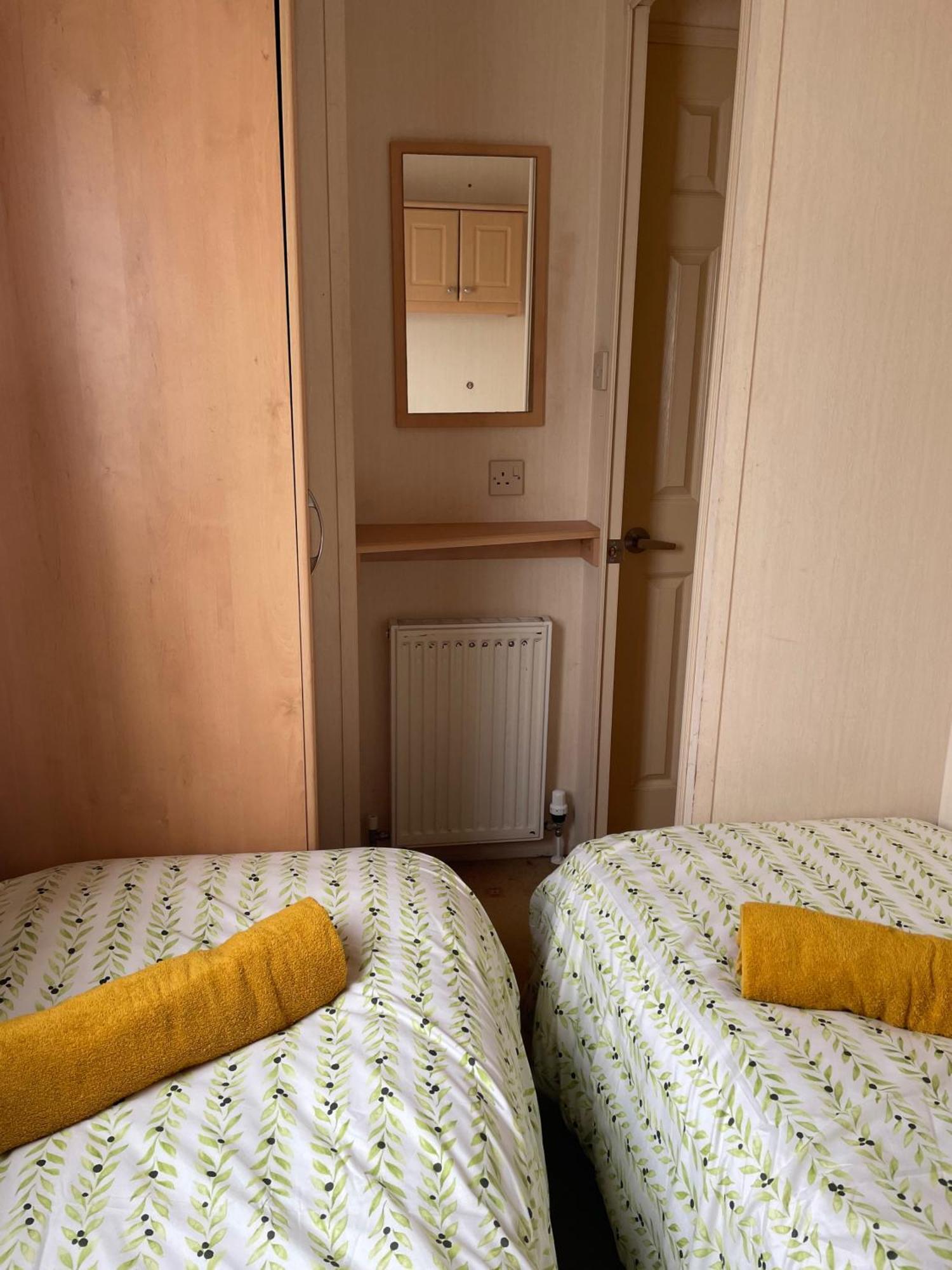 Cozy Camber Caravan 3 Bedroom Retreat With Decking Rye Luaran gambar