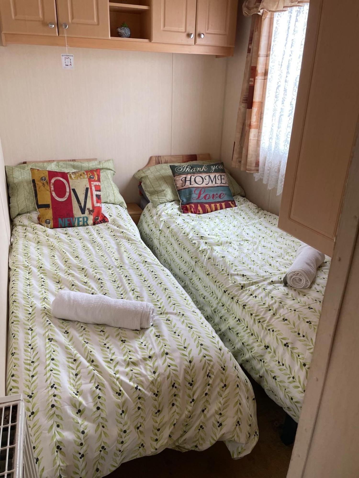 Cozy Camber Caravan 3 Bedroom Retreat With Decking Rye Luaran gambar